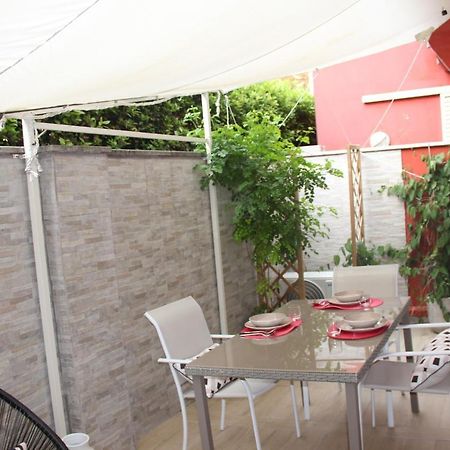 Casa Lucia Private Car Or Motorcycle Park Apartman Lucca Kültér fotó