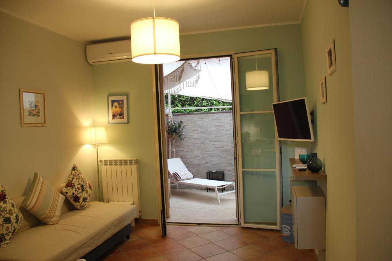 Casa Lucia Private Car Or Motorcycle Park Apartman Lucca Kültér fotó